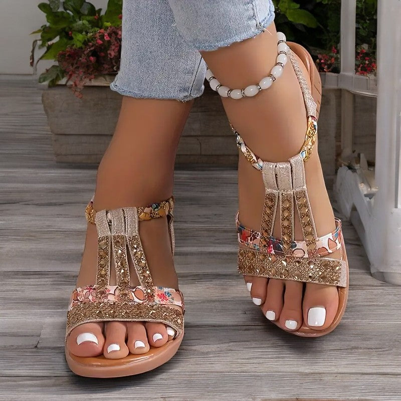 ÉtéChic - Comfortable and Casual Beach Sandals with Durable Sole