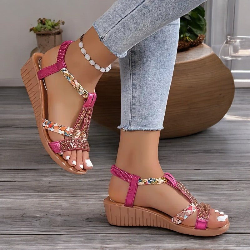ÉtéChic - Comfortable and Casual Beach Sandals with Durable Sole