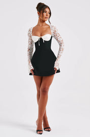 Lace Sleeve Mini Jurk Lovestylo