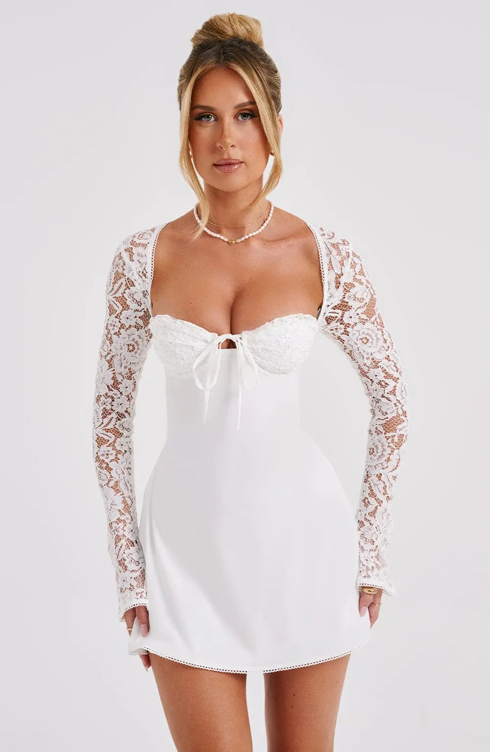 Lace Sleeve Mini Jurk Lovestylo