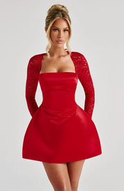 Satijnen Mini Jurk Dames – Met Kant & Lange Mouwen Lovestylo