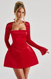 Satijnen Mini Jurk Dames – Met Kant & Lange Mouwen Lovestylo