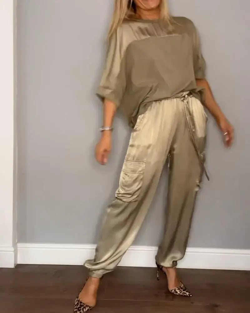 Women's Satin Two-Piece Suit for Elegant Occasions